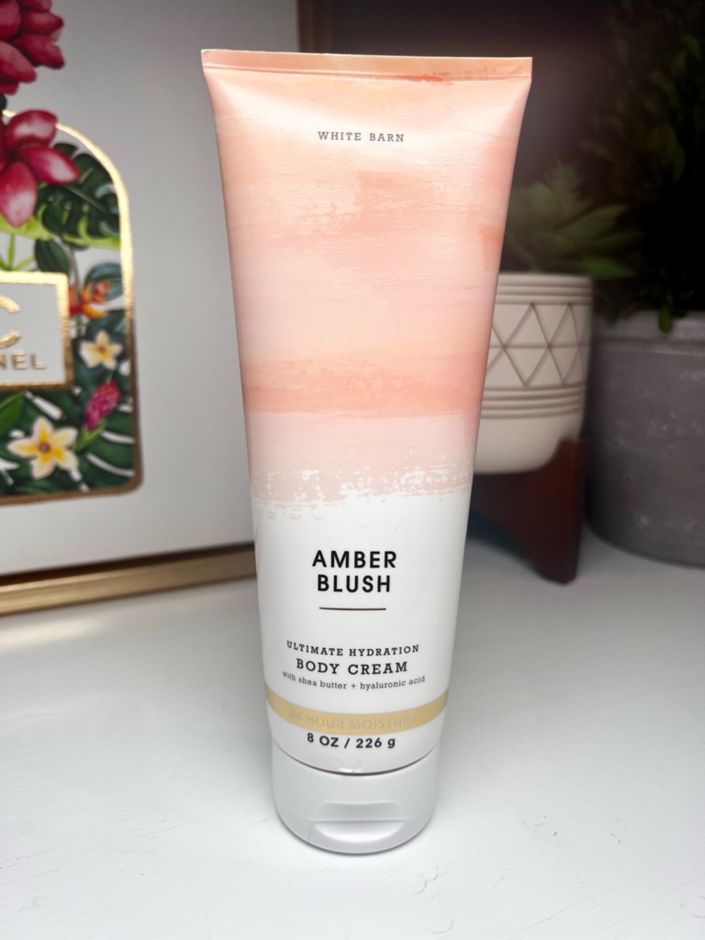 White Barn Amber Blush Ultimate Hydration Body Cream Shea Butter Hyaluronic Acid